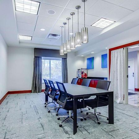 Hilton Garden Inn Louisville-Northeast Dış mekan fotoğraf
