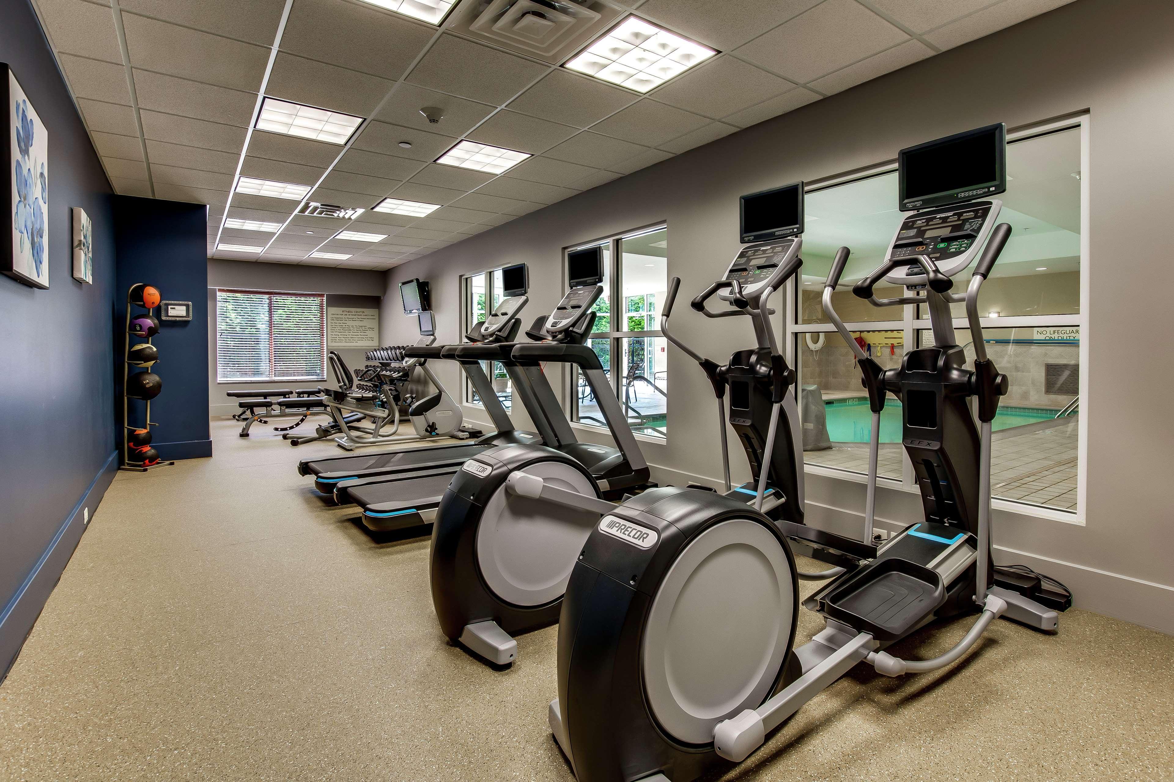 Hilton Garden Inn Louisville-Northeast Dış mekan fotoğraf