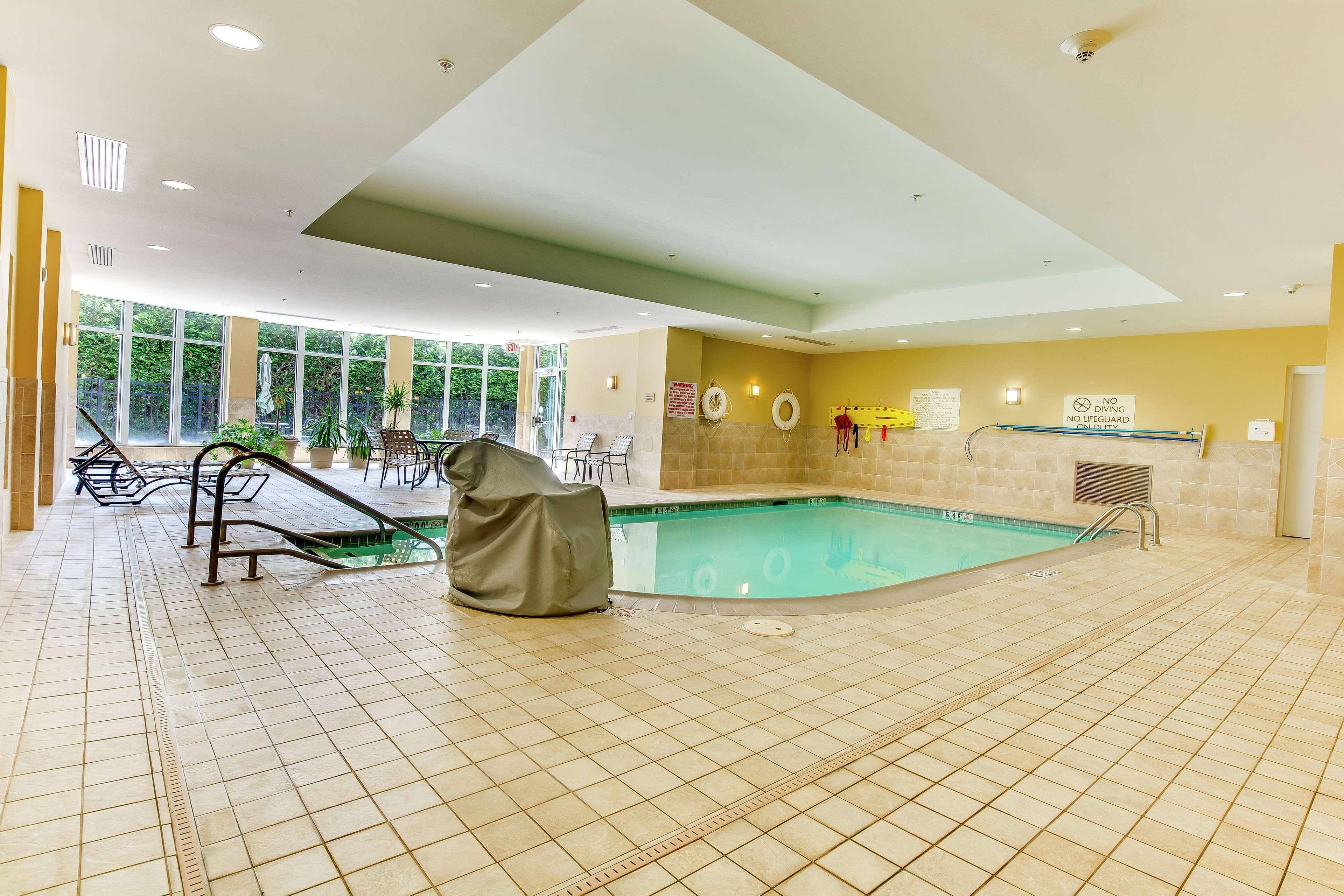 Hilton Garden Inn Louisville-Northeast Dış mekan fotoğraf