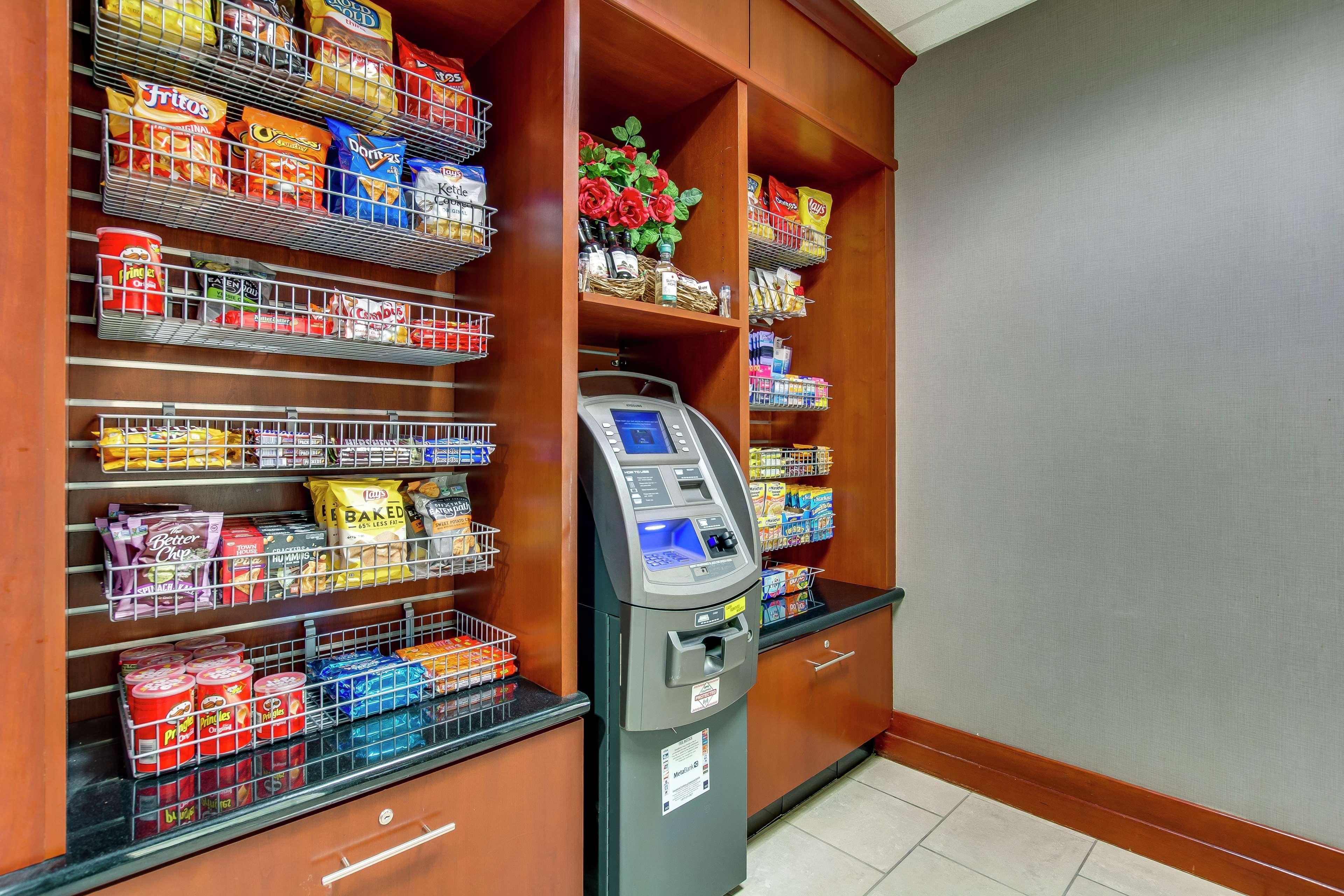 Hilton Garden Inn Louisville-Northeast Dış mekan fotoğraf