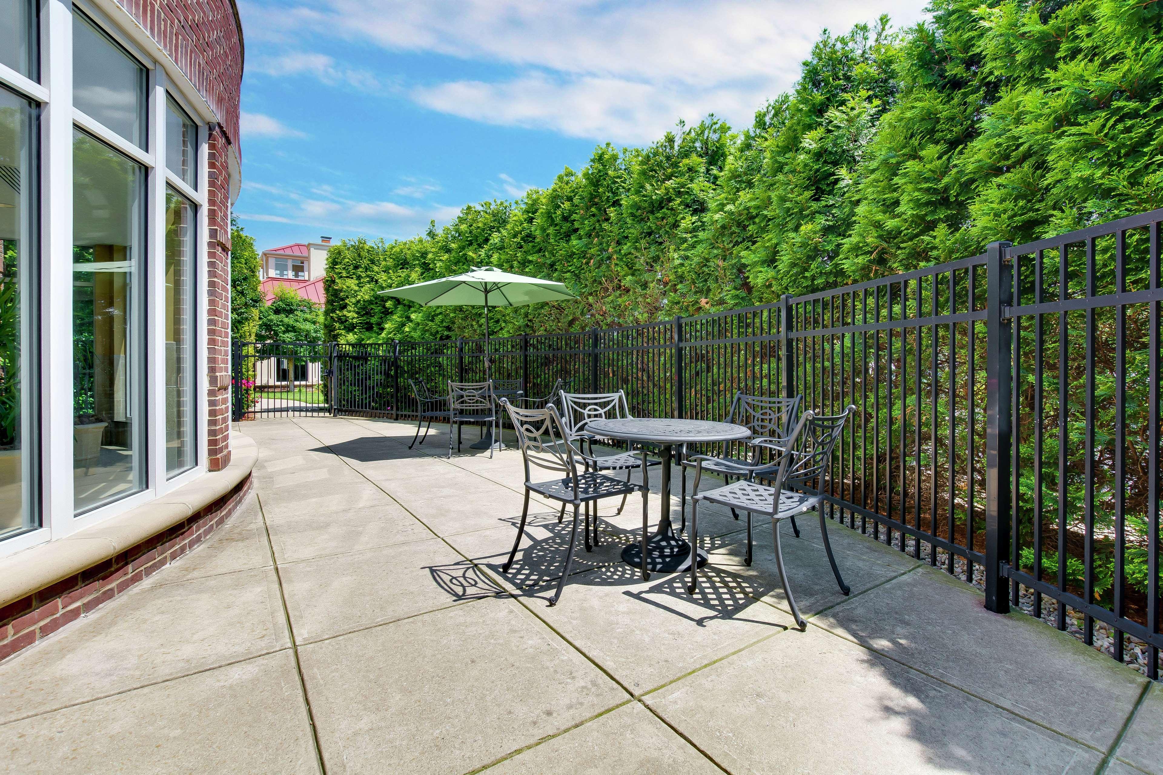 Hilton Garden Inn Louisville-Northeast Dış mekan fotoğraf