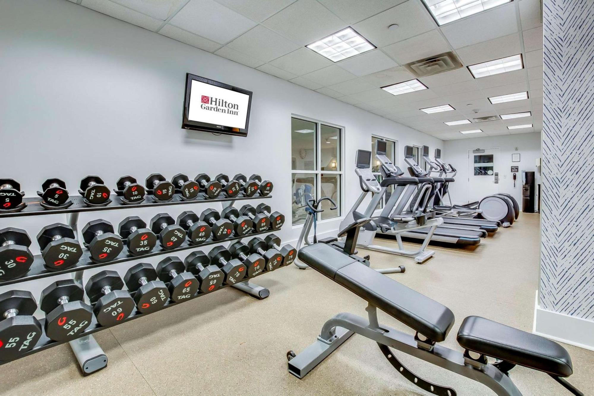 Hilton Garden Inn Louisville-Northeast Dış mekan fotoğraf