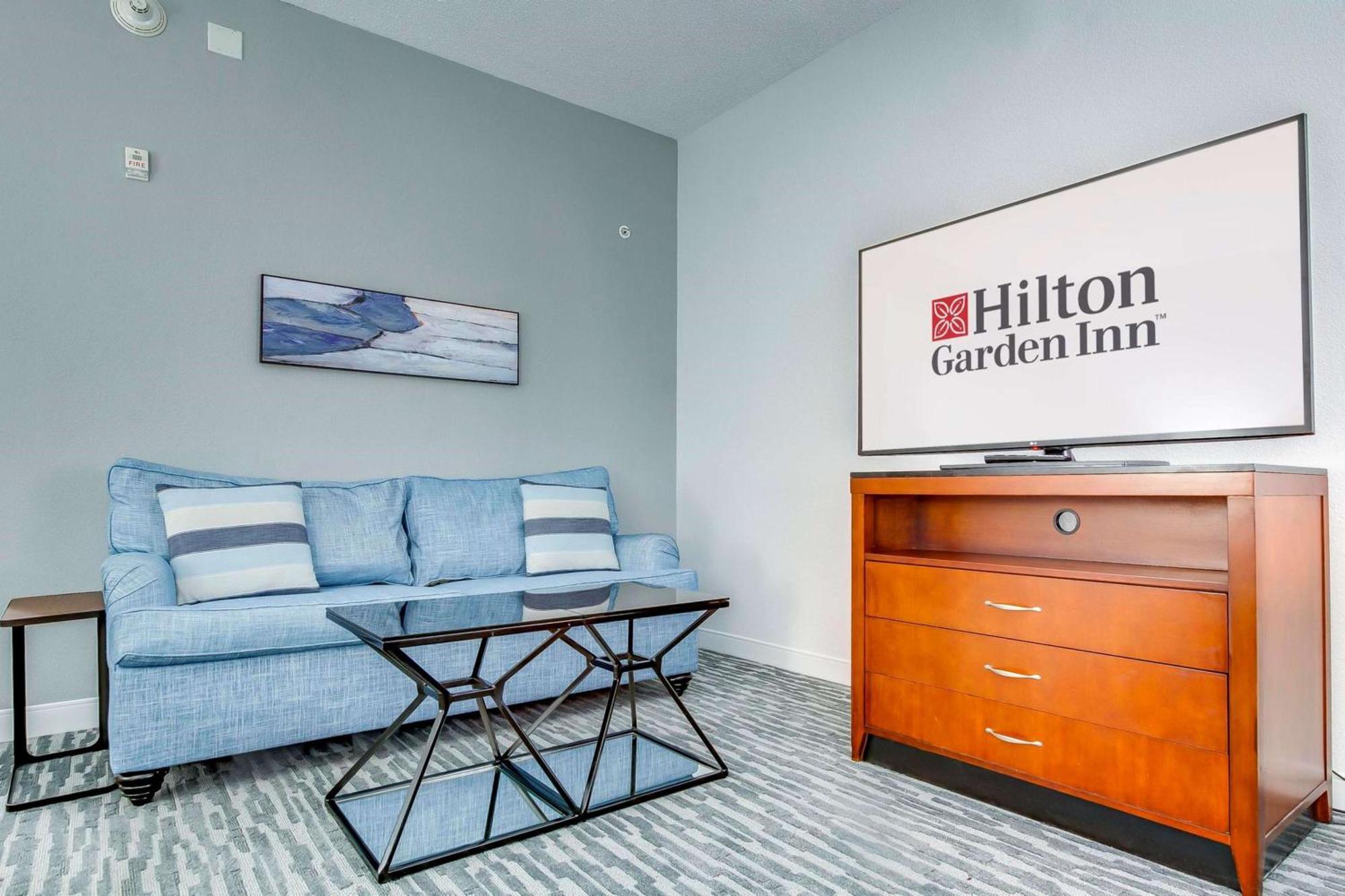 Hilton Garden Inn Louisville-Northeast Dış mekan fotoğraf