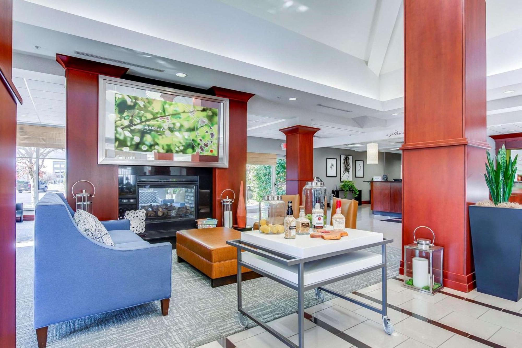 Hilton Garden Inn Louisville-Northeast Dış mekan fotoğraf
